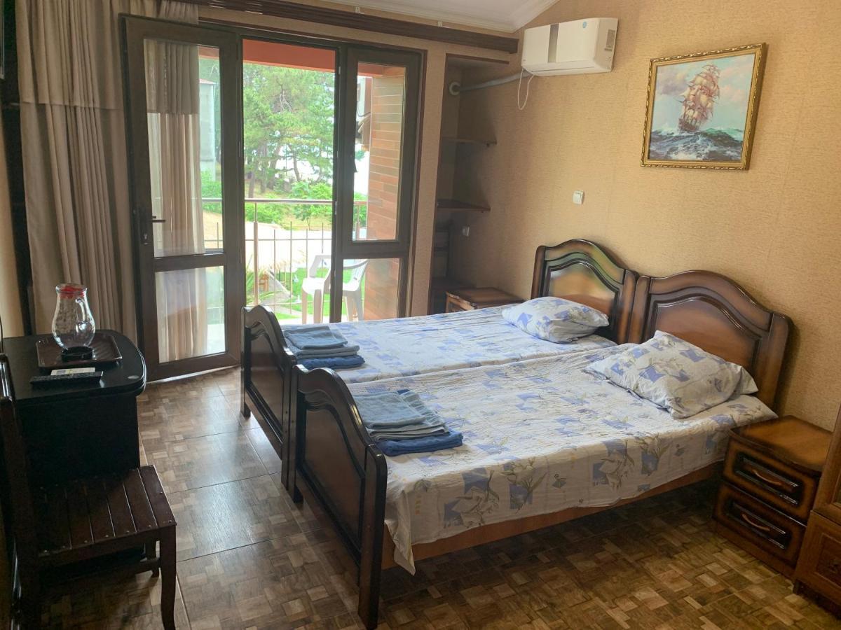 Guest House Rusalka Kobuleti Esterno foto