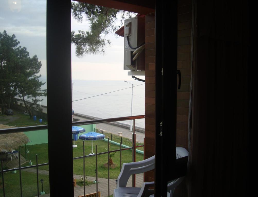 Guest House Rusalka Kobuleti Esterno foto