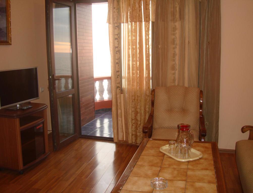 Guest House Rusalka Kobuleti Esterno foto