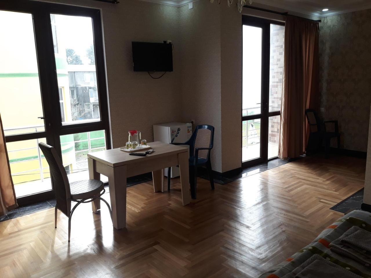 Guest House Rusalka Kobuleti Esterno foto