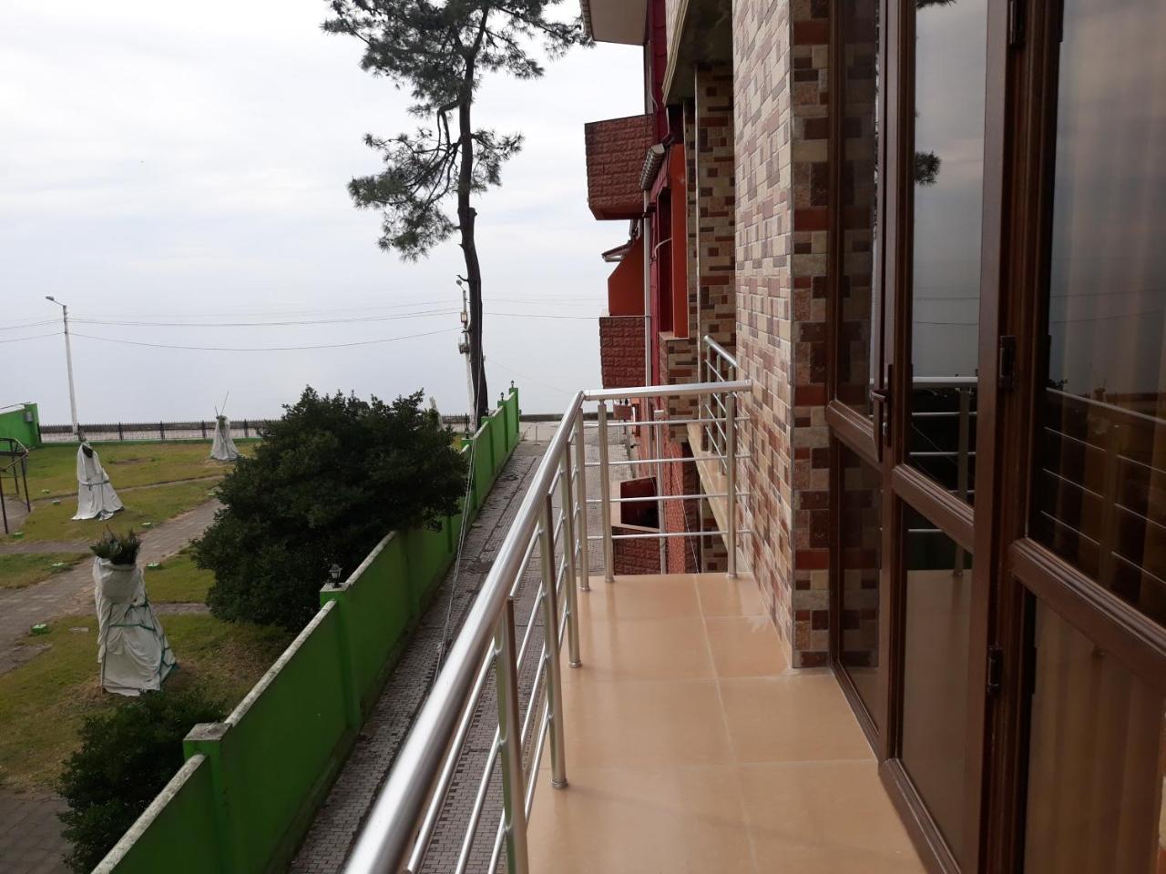 Guest House Rusalka Kobuleti Esterno foto